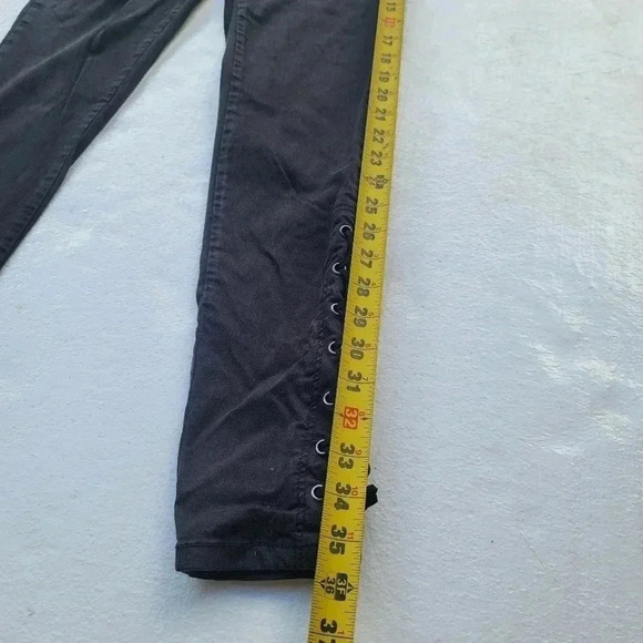 Almost Famous Jeans Womens 9 Black Denim Tapered Jeggings Lace Up Stretch Skinny - Picture 9 of 9